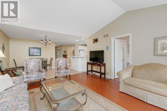 2260 Questa, House attached with 4 bedrooms, 3 bathrooms and null parking in Windsor ON | Image 8