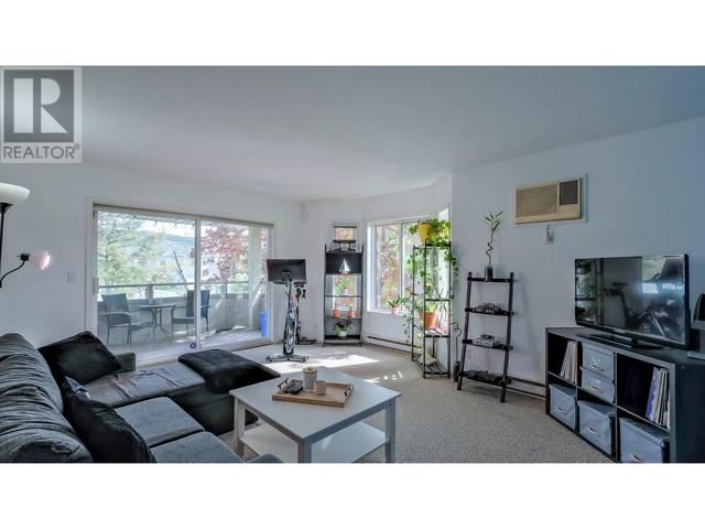 202 - 680 Doyle Avenue, Condo with 2 bedrooms, 2 bathrooms and 1 parking in Kelowna BC | Image 12