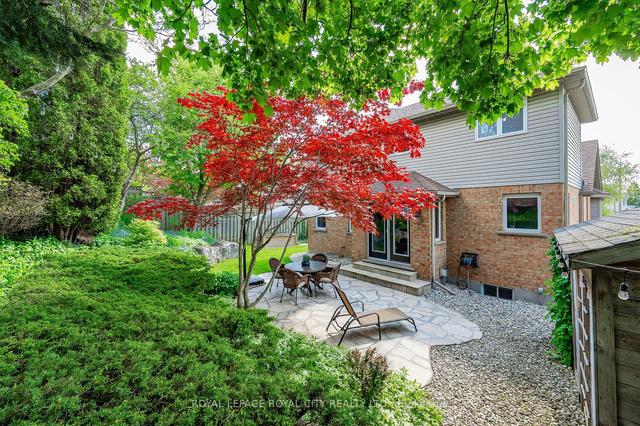 42 Peartree Cres, House detached with 3 bedrooms, 4 bathrooms and 6 parking in Guelph ON | Image 25