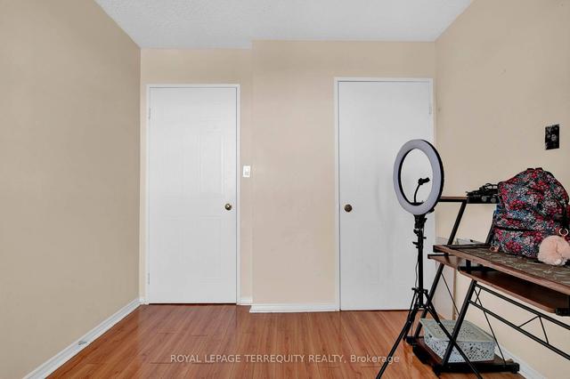 1906 - 400 Mclevin Ave, Condo with 2 bedrooms, 2 bathrooms and 1 parking in Toronto ON | Image 11