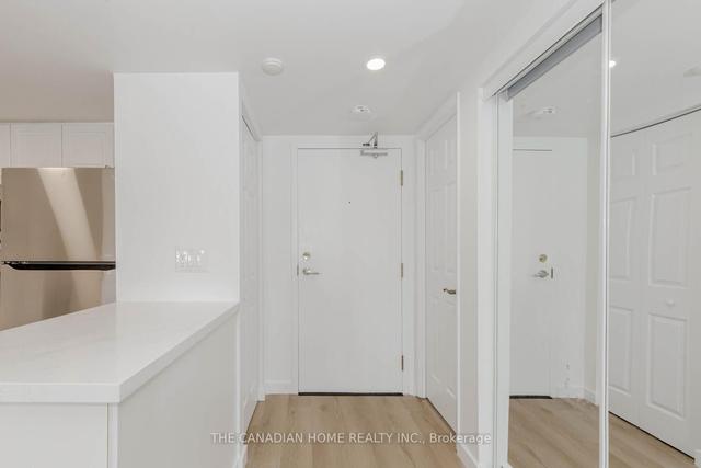 205 - 160 Wellington St E, Condo with 2 bedrooms, 2 bathrooms and 1 parking in Aurora ON | Image 36