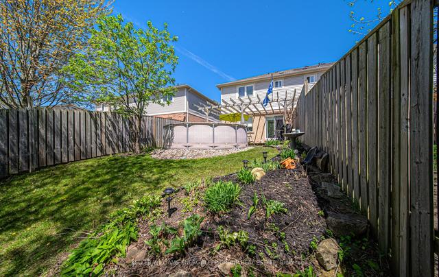 988 Southport Dr, House attached with 3 bedrooms, 3 bathrooms and 3 parking in Oshawa ON | Image 37