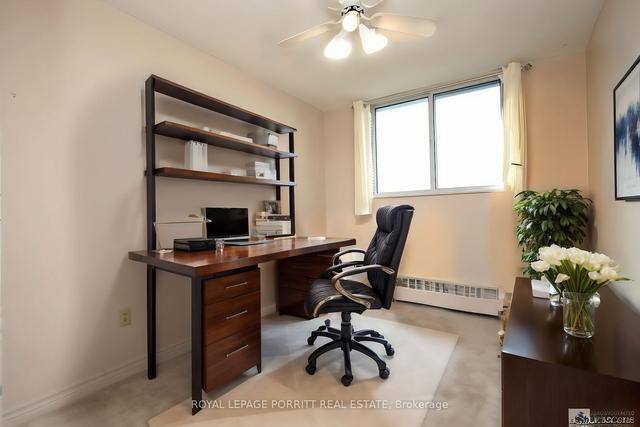 604 - 1100 Caven St, Condo with 2 bedrooms, 1 bathrooms and 1 parking in Mississauga ON | Image 3
