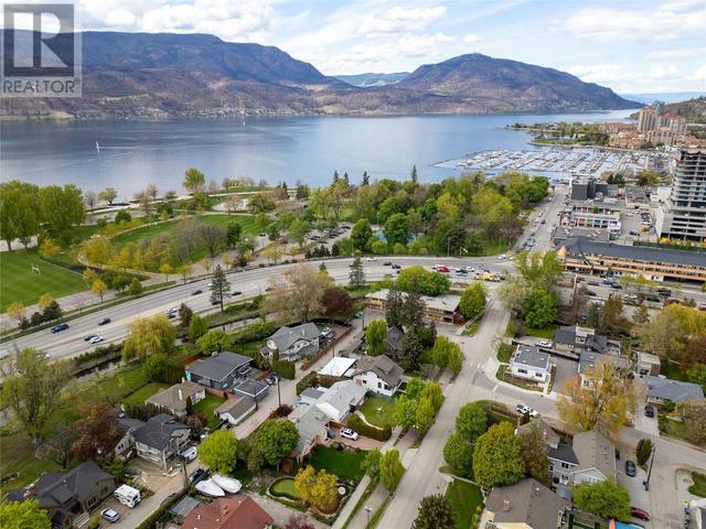 1820 Abbott St, House detached with 4 bedrooms, 2 bathrooms and 4 parking in Kelowna BC | Image 39