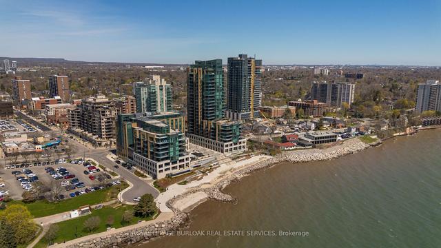 1303 - 2060 Lakeshore Rd, Condo with 2 bedrooms, 2 bathrooms and 2 parking in Burlington ON | Image 1
