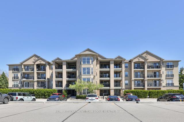 310 - 2065 Appleby Line, Condo with 1 bedrooms, 1 bathrooms and 1 parking in Burlington ON | Image 1