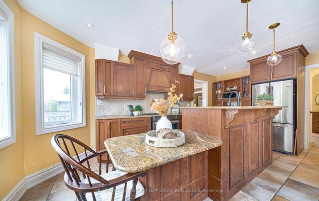 71 William Stephenson Dr, House detached with 4 bedrooms, 3 bathrooms and 5 parking in Whitby ON | Image 13