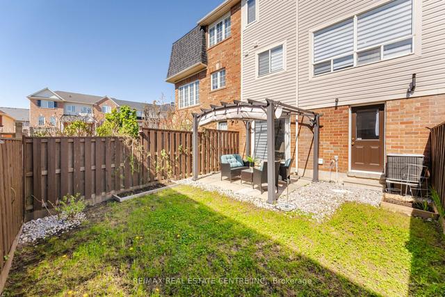 101 Decker Hollow Cir, House attached with 3 bedrooms, 3 bathrooms and 3 parking in Brampton ON | Image 33