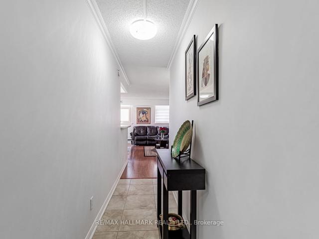 1002 - 40 Chichester Pl, Condo with 2 bedrooms, 2 bathrooms and 1 parking in Toronto ON | Image 34