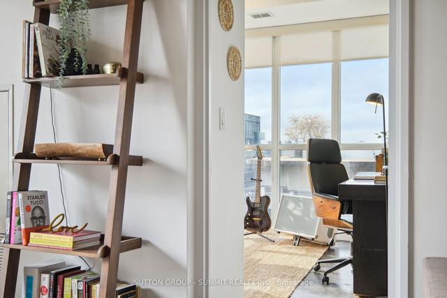 1026 - 1 Shaw St, Condo with 2 bedrooms, 2 bathrooms and 1 parking in Toronto ON | Image 9