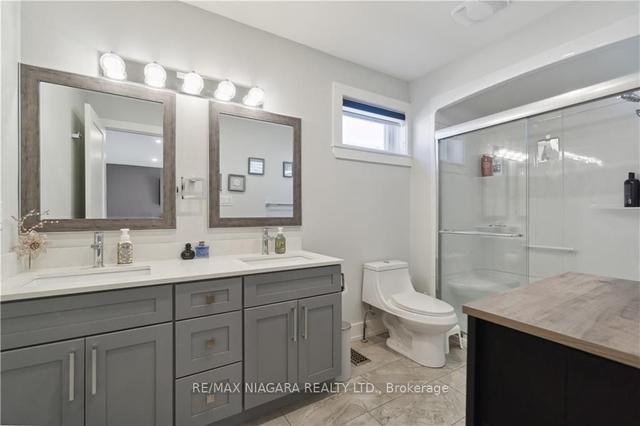 52 Ghent St, House detached with 4 bedrooms, 4 bathrooms and 8 parking in St. Catharines ON | Image 24