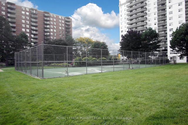 604 - 1100 Caven St, Condo with 2 bedrooms, 1 bathrooms and 1 parking in Mississauga ON | Image 11
