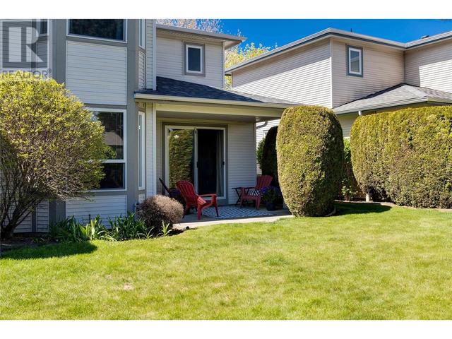 33 - 1120 Guisachan Road, House attached with 3 bedrooms, 2 bathrooms and 2 parking in Kelowna BC | Image 36