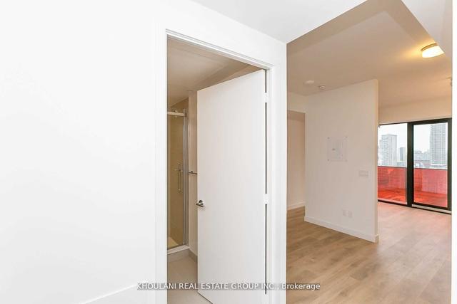 2310 - 215 Queen St W, Condo with 1 bedrooms, 1 bathrooms and 0 parking in Toronto ON | Image 17