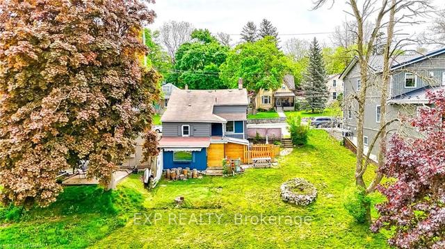 135 Queen St E, House detached with 5 bedrooms, 3 bathrooms and 3 parking in Cambridge ON | Image 33