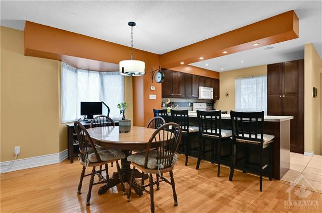 25 Sturbridge Private, Townhouse with 3 bedrooms, 2 bathrooms and 3 parking in Ottawa ON | Image 10