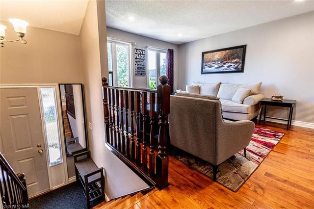 54 Stoney Brook Crescent, House semidetached with 4 bedrooms, 2 bathrooms and 5 parking in St. Catharines ON | Image 35