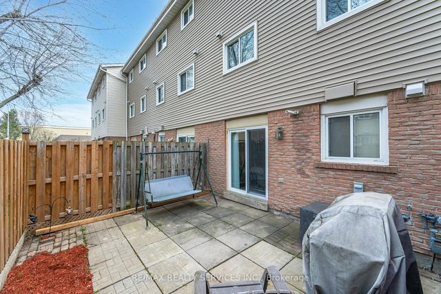 45 - 45 Ellis Dr, Townhouse with 3 bedrooms, 2 bathrooms and 2 parking in Brampton ON | Image 28