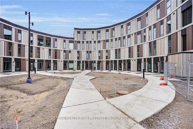120 - 2062 Lumen Dr, Condo with 2 bedrooms, 3 bathrooms and 0 parking in London ON | Image 23