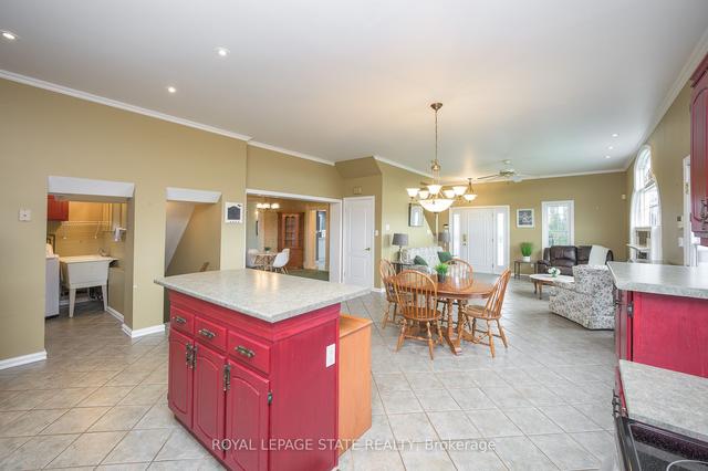 3142 Jerseyville Rd, House detached with 5 bedrooms, 3 bathrooms and 14 parking in Hamilton ON | Image 5
