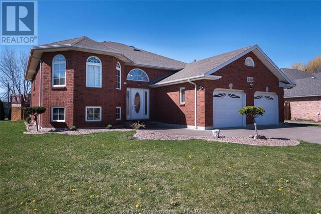 200 Gignac Crescent, House detached with 4 bedrooms, 2 bathrooms and null parking in LaSalle ON | Image 4
