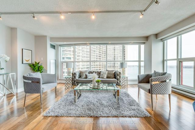 2207 - 77 Harbour Sq, Condo with 2 bedrooms, 2 bathrooms and 1 parking in Toronto ON | Image 29
