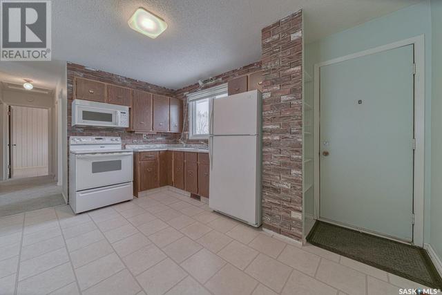 43 Coleman Crescent, House detached with 2 bedrooms, 1 bathrooms and null parking in Regina SK | Image 2