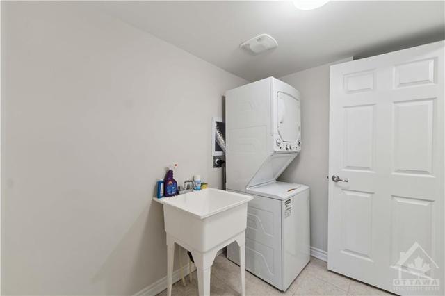 1036 Apolune Street, Townhouse with 2 bedrooms, 2 bathrooms and 3 parking in Ottawa ON | Image 25