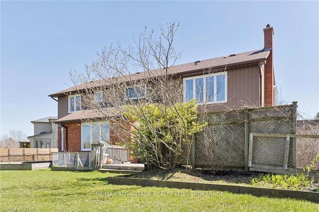 30 Parks Edge Cres, House detached with 3 bedrooms, 4 bathrooms and 6 parking in London ON | Image 35