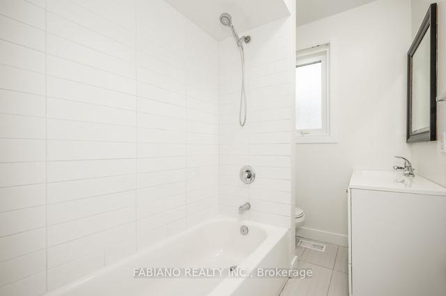 40 Rainbow Dr, House detached with 2 bedrooms, 2 bathrooms and 4 parking in Vaughan ON | Image 7