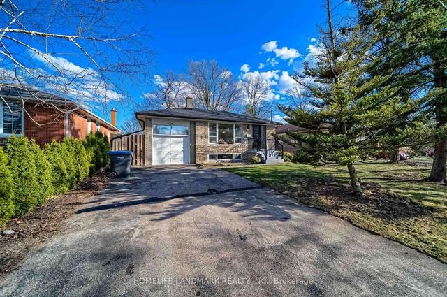 1426 Monaghan Circ, House detached with 3 bedrooms, 2 bathrooms and 7 parking in Mississauga ON | Image 1