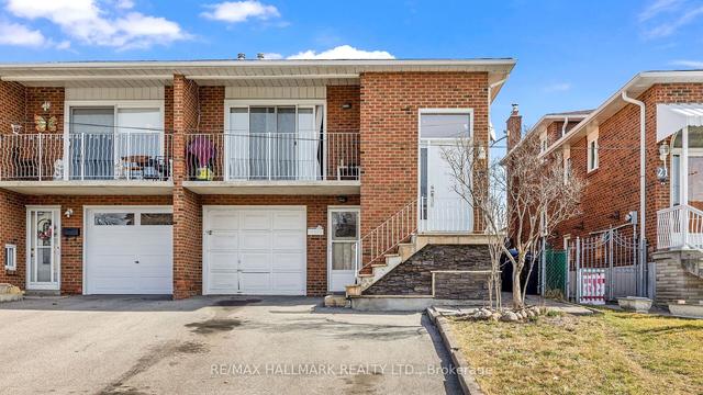 19 Benjamin Boake Tr, House semidetached with 3 bedrooms, 3 bathrooms and 4 parking in Toronto ON | Image 1