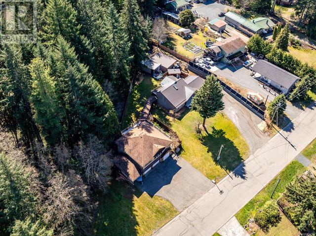 2821 Wellington St, House detached with 6 bedrooms, 4 bathrooms and 16 parking in Cumberland BC | Image 22