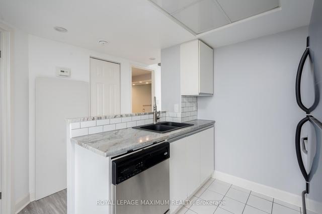 1704 - 5 Concorde Pl S, Condo with 1 bedrooms, 1 bathrooms and 1 parking in Toronto ON | Image 9