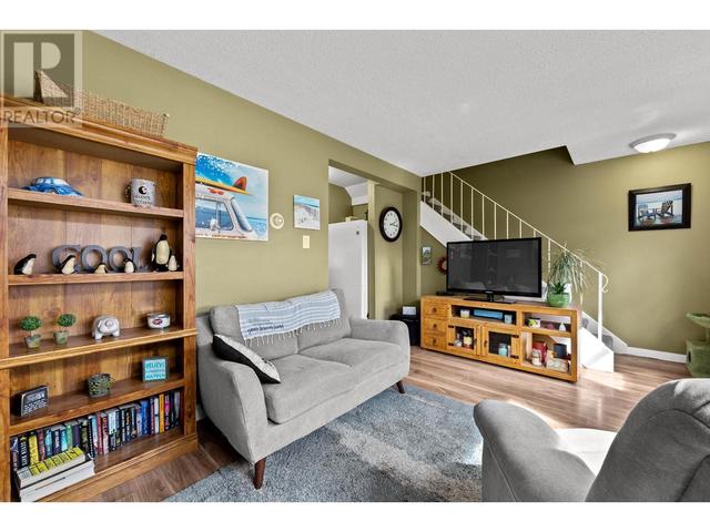 41 - 1697 Greenfield Ave, House attached with 3 bedrooms, 1 bathrooms and null parking in Kamloops BC | Image 7