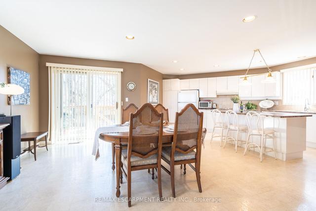 204 Concession St, House detached with 3 bedrooms, 4 bathrooms and 5 parking in Hamilton ON | Image 3