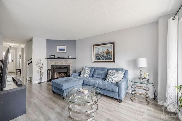 513 Sidney Drive, Townhouse with 3 bedrooms, 2 bathrooms and 2 parking in Ottawa ON | Image 12
