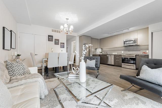 9 - 15 Brin Dr, Townhouse with 3 bedrooms, 2 bathrooms and 1 parking in Toronto ON | Image 5