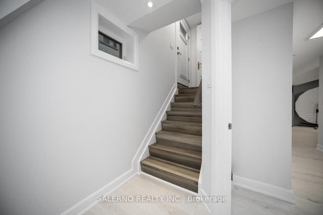 18 Reuben Ave, House detached with 4 bedrooms, 4 bathrooms and 7 parking in Toronto ON | Image 25