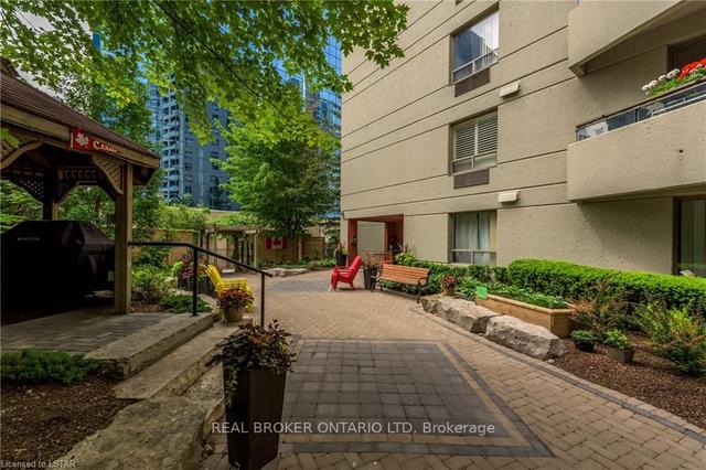 1106 - 500 Talbot St, Condo with 2 bedrooms, 2 bathrooms and 1 parking in London ON | Image 27