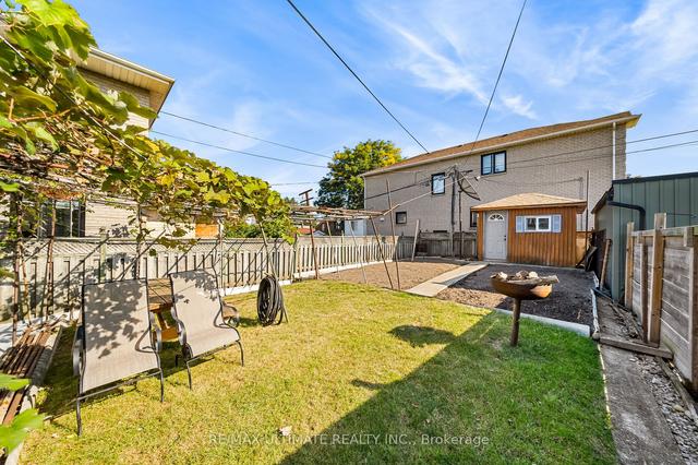 555 Westmount Ave, House detached with 3 bedrooms, 2 bathrooms and 3 parking in Toronto ON | Image 19