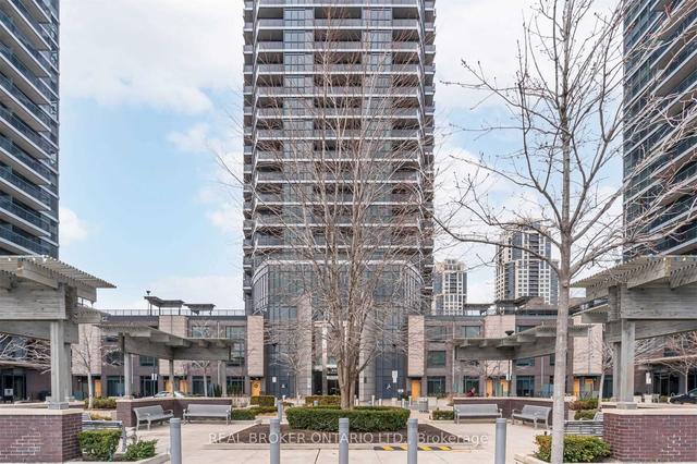1901 - 5 Valhalla Inn Rd, Condo with 1 bedrooms, 1 bathrooms and 1 parking in Toronto ON | Image 1