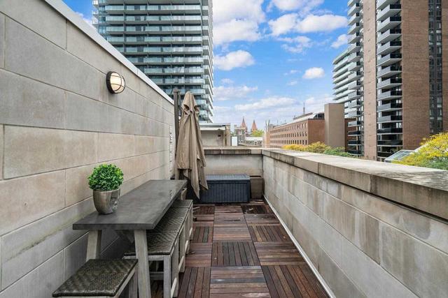 th 16 - 1086 Bay St, Townhouse with 3 bedrooms, 4 bathrooms and 2 parking in Toronto ON | Image 31