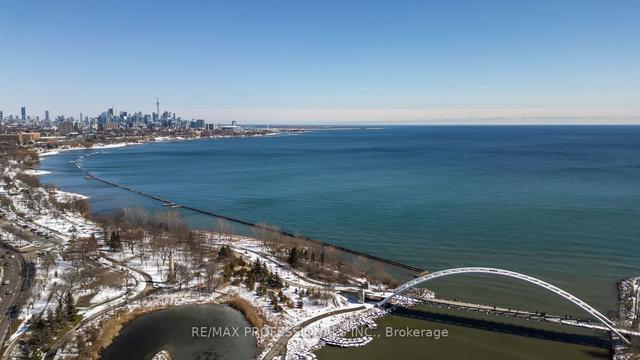 710 - 58 Marine Parade Dr, Condo with 2 bedrooms, 2 bathrooms and 1 parking in Toronto ON | Image 32