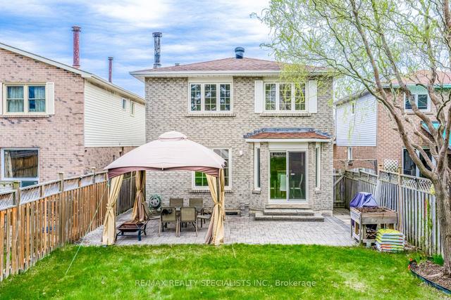 3201 Osbourne Rd, House detached with 4 bedrooms, 3 bathrooms and 3 parking in Mississauga ON | Image 33