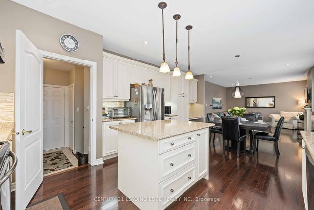 106 Fairlee Circ, House detached with 5 bedrooms, 5 bathrooms and 6 parking in Whitchurch Stouffville ON | Image 8