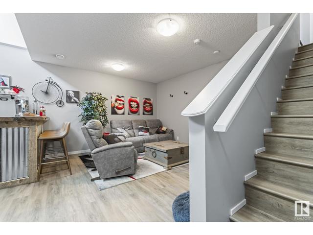 7704 24 Av Sw, House detached with 3 bedrooms, 2 bathrooms and 2 parking in Edmonton AB | Image 28