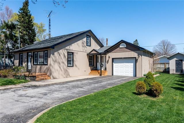 106 Belvidere Road, House detached with 3 bedrooms, 1 bathrooms and 3 parking in Fort Erie ON | Image 12