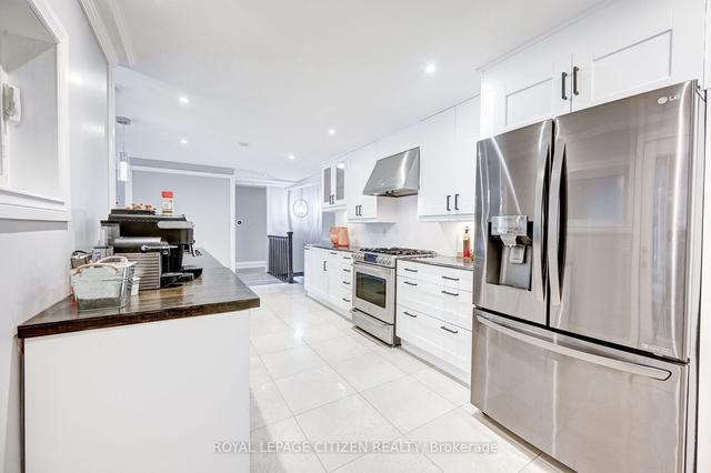 65 Faris Ave, House detached with 3 bedrooms, 5 bathrooms and 10 parking in King ON | Image 2