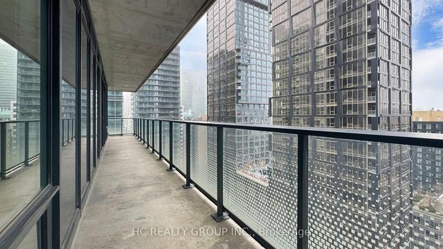 2311 - 125 Blue Jays Way, Condo with 3 bedrooms, 2 bathrooms and 1 parking in Toronto ON | Image 17